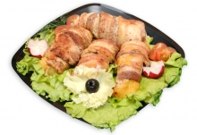 Мясной свиной рулет из грудинки